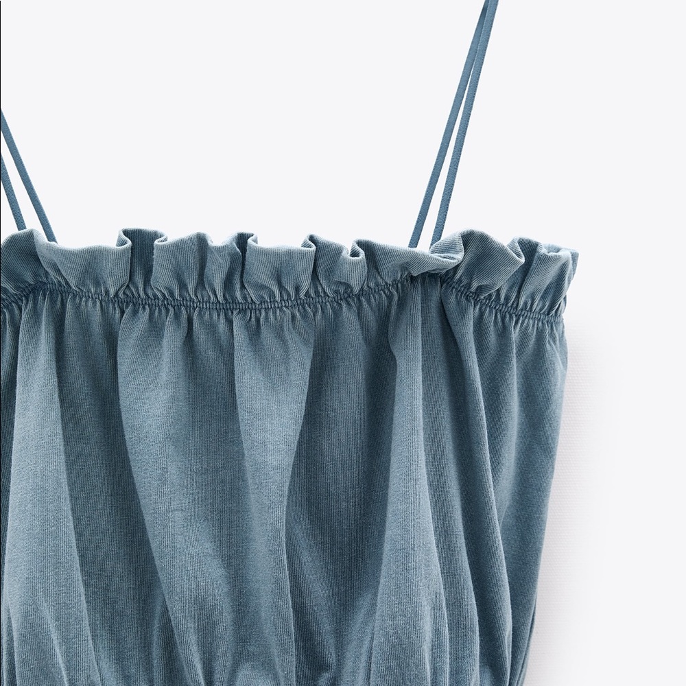 Zara Ruched Crop Top - Picture 3 of 4